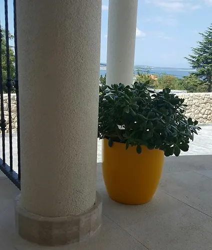 Maison d'hôtes Pansion Preza 4*