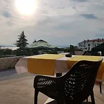Guest house Pansion Preza