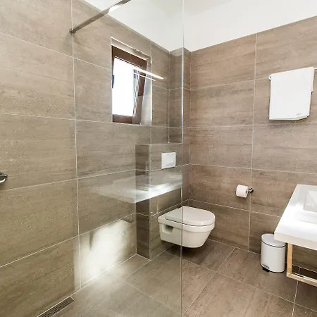 Pansion Preza 4* Selce