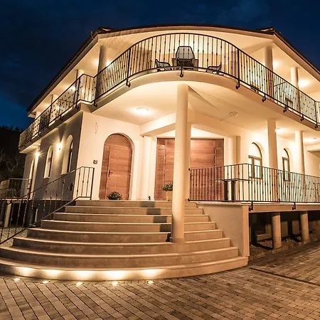 Pansion Preza Πανσιόν 4*
