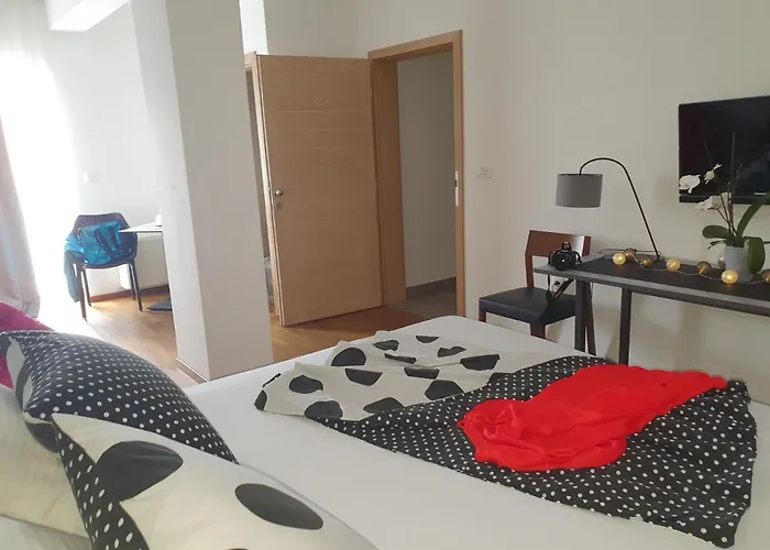 Guest house Pansion Preza Selce