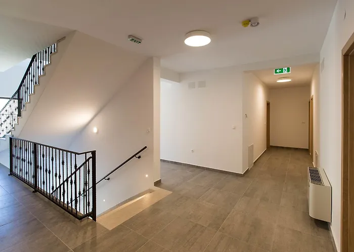 Pansion Preza 4* Selce