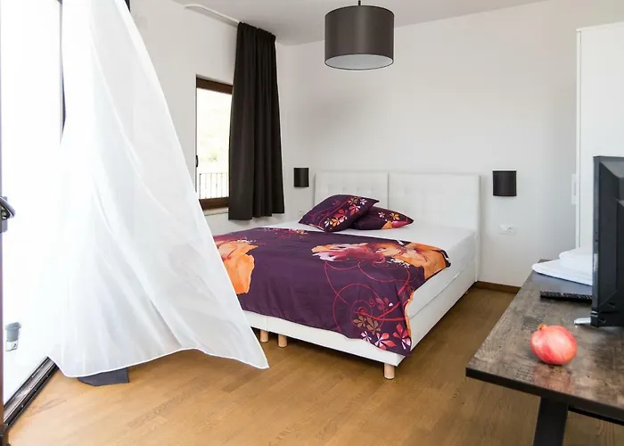 Guest house Pansion Preza Selce